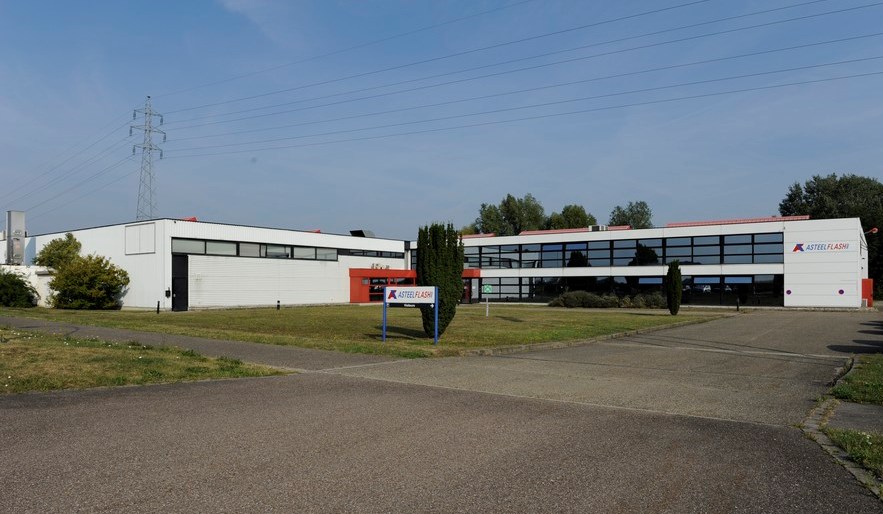 EST, France